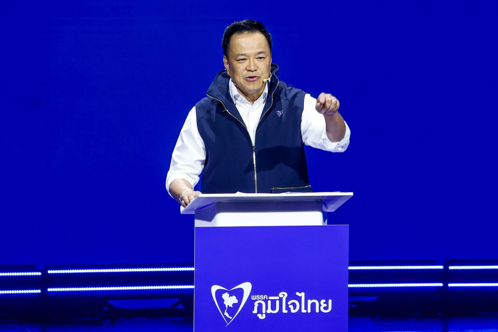 เลือกตั้งทั่วไป 8 ก.พ. 2026: ภูมิใจไทยเปิดตัว “อนุทิน” แคนดิเดตนายกฯ อย่างเป็นทางการ